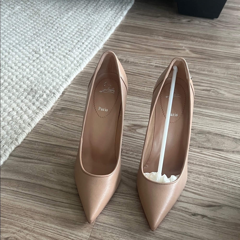 New in Box!  Christian Louboutin Sporty Kate 100 Leather Pump - Blush